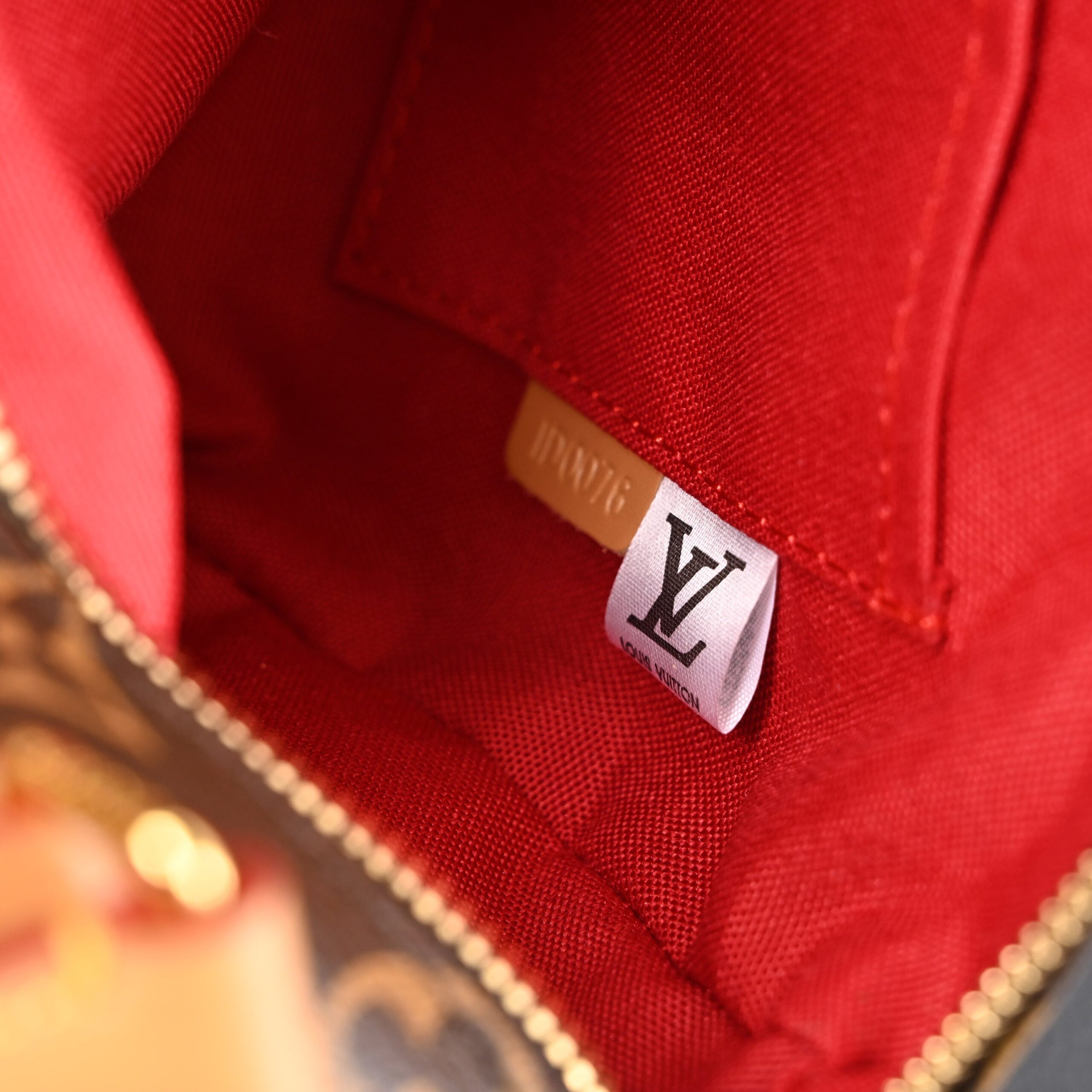 Louis Vuitton Speedy 25 Monogram Canvas Handbag - Image 15