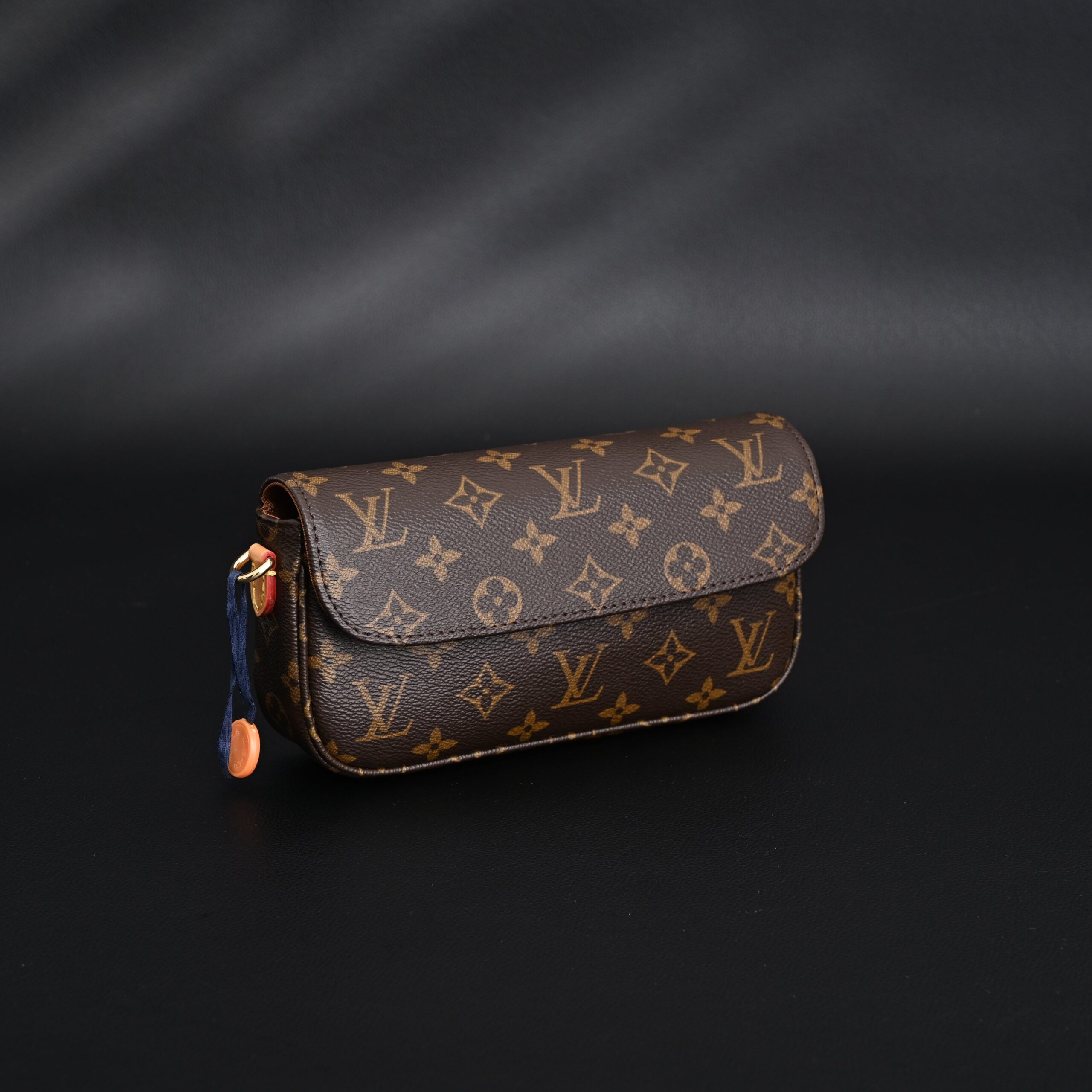 Louis Vuitton Félicie Pochette Monogram Canvas Chain Wallet - Image 2