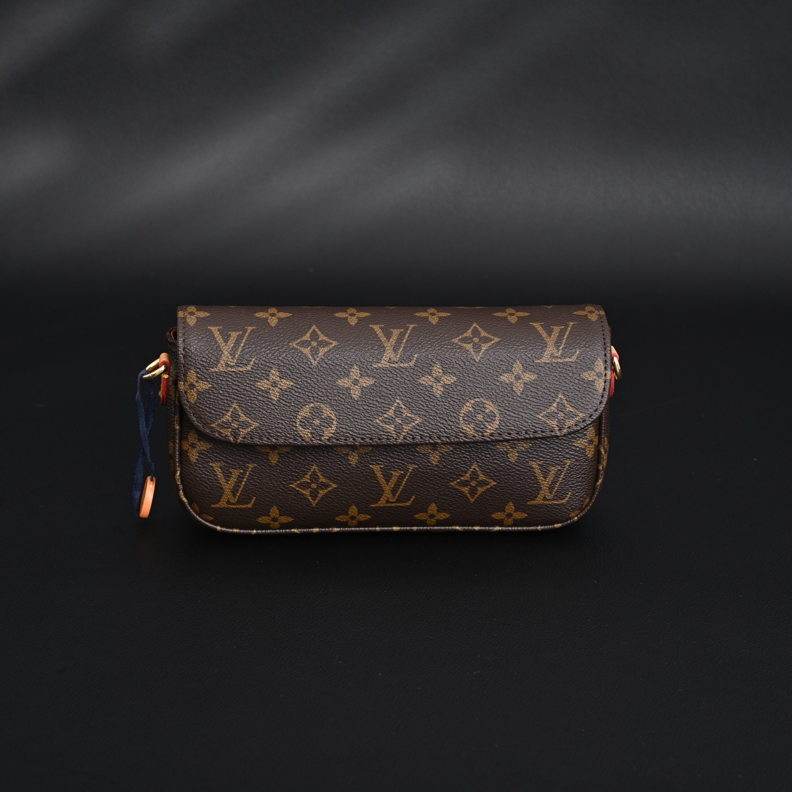 Louis Vuitton Félicie Pochette Monogram Canvas Chain Wallet - Image 3