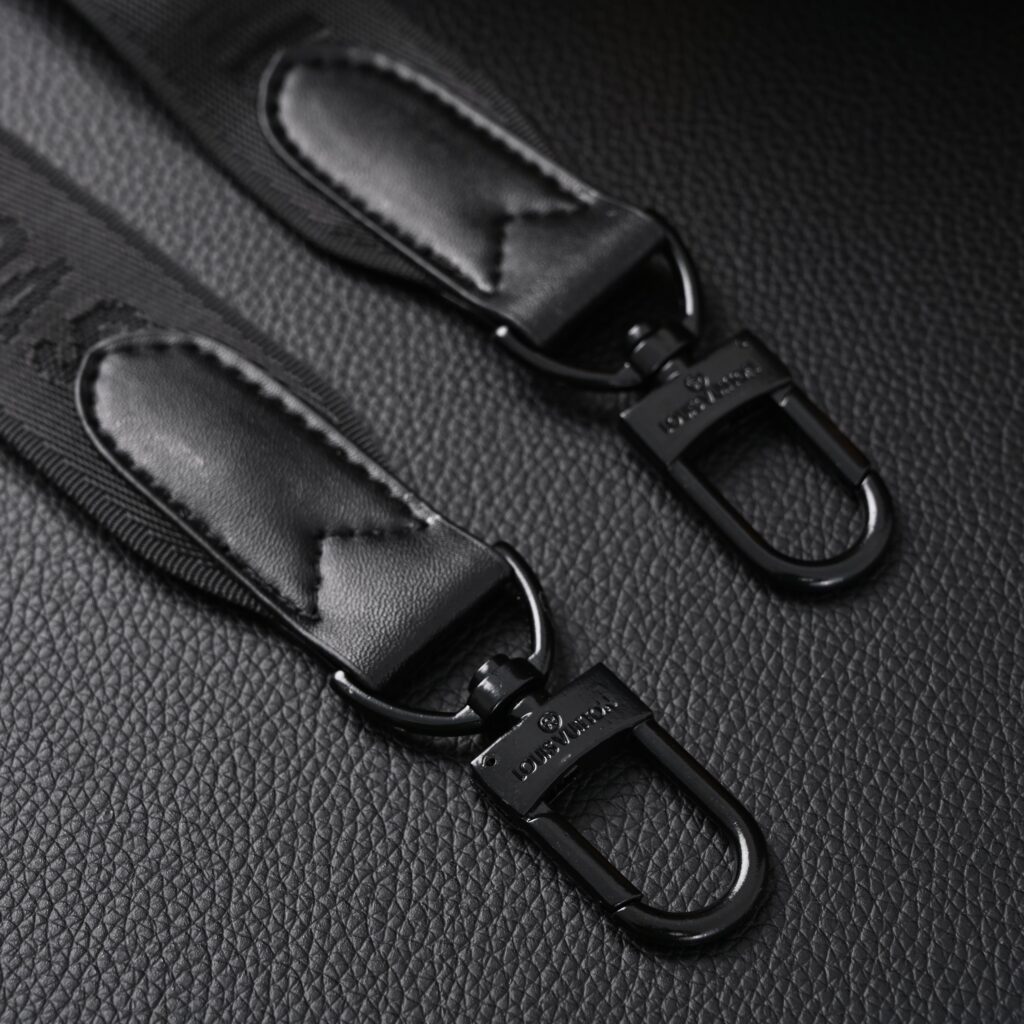 Louis Vuitton Keepall Bandoulière 50 – Monogram Canvas with Neon Orange Trim