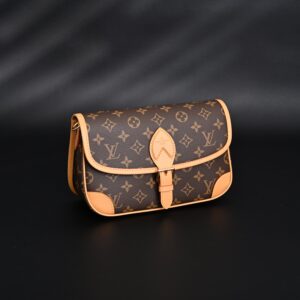 Louis Vuitton Croissant Bag Monogram Canvas - Image 2