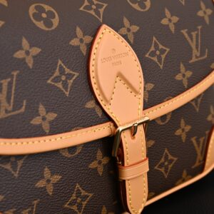 Louis Vuitton Croissant Bag Monogram Canvas - Image 9