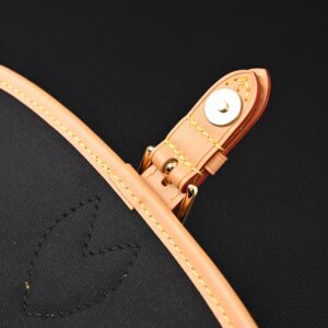 Louis Vuitton Croissant Bag Monogram Canvas - Image 18
