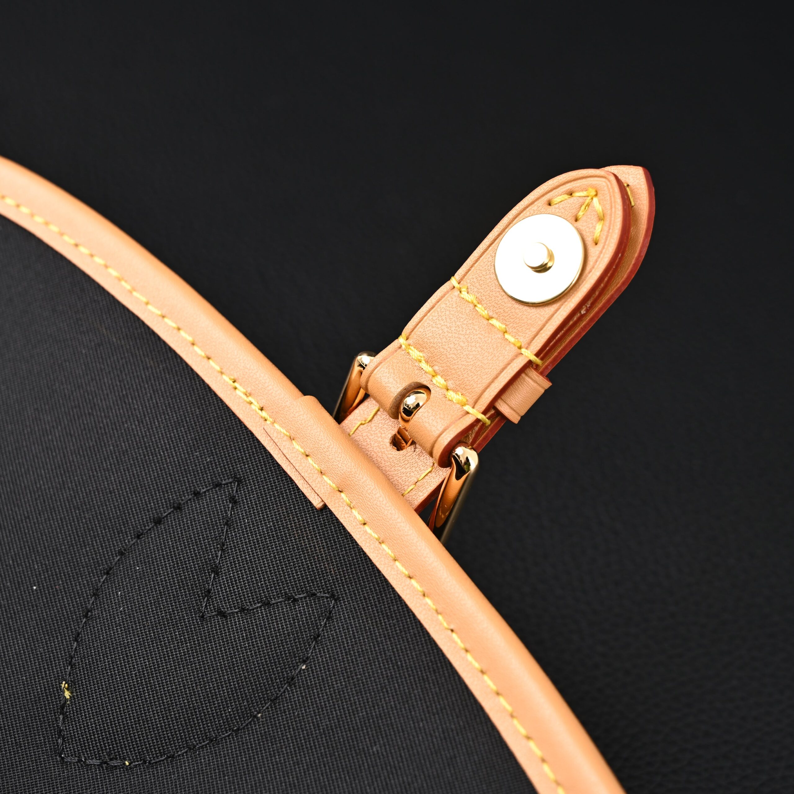 Louis Vuitton Croissant Bag Monogram Canvas - Image 18