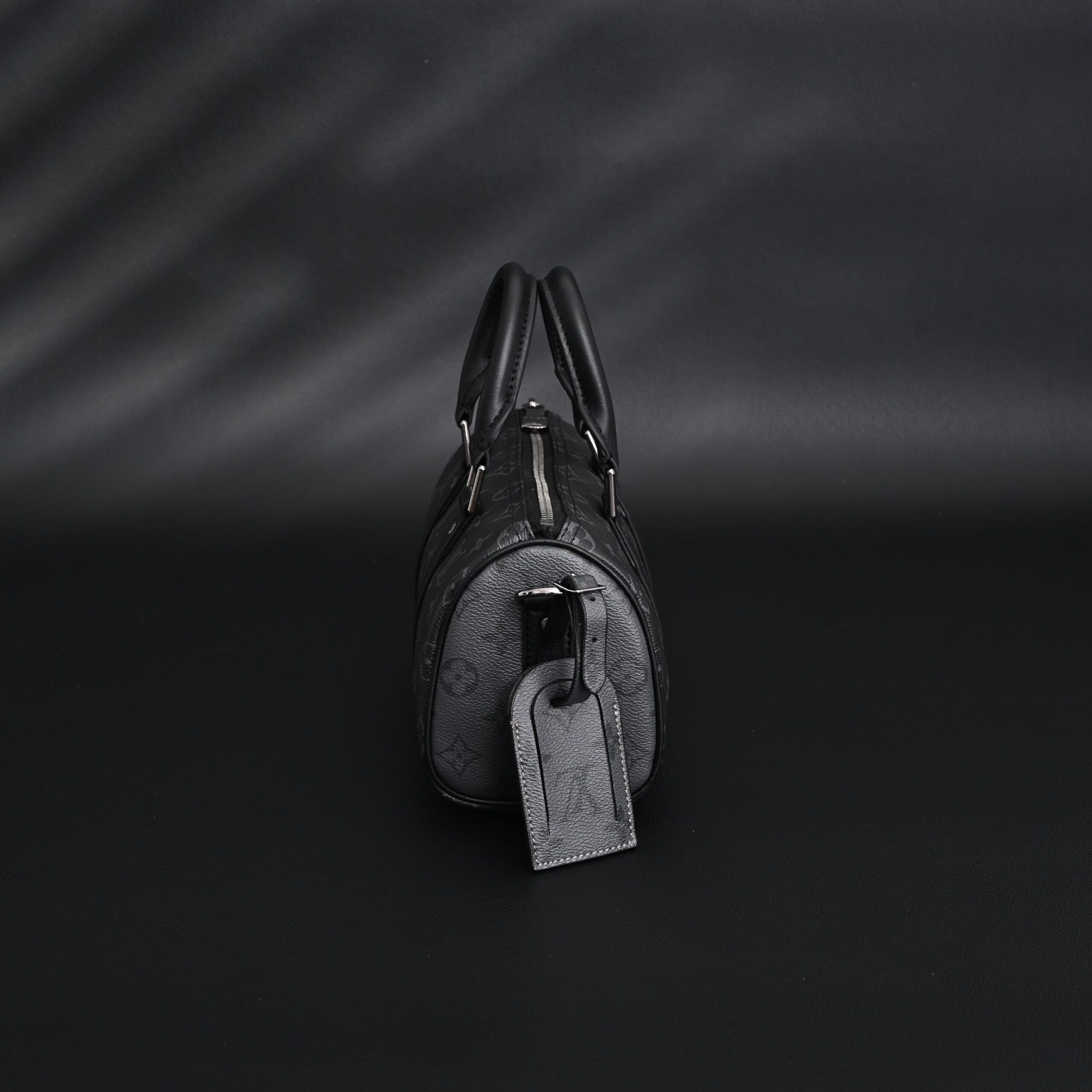 Louis Vuitton Keepall Bandoulière 50 – Monogram Eclipse Canvas - Image 4