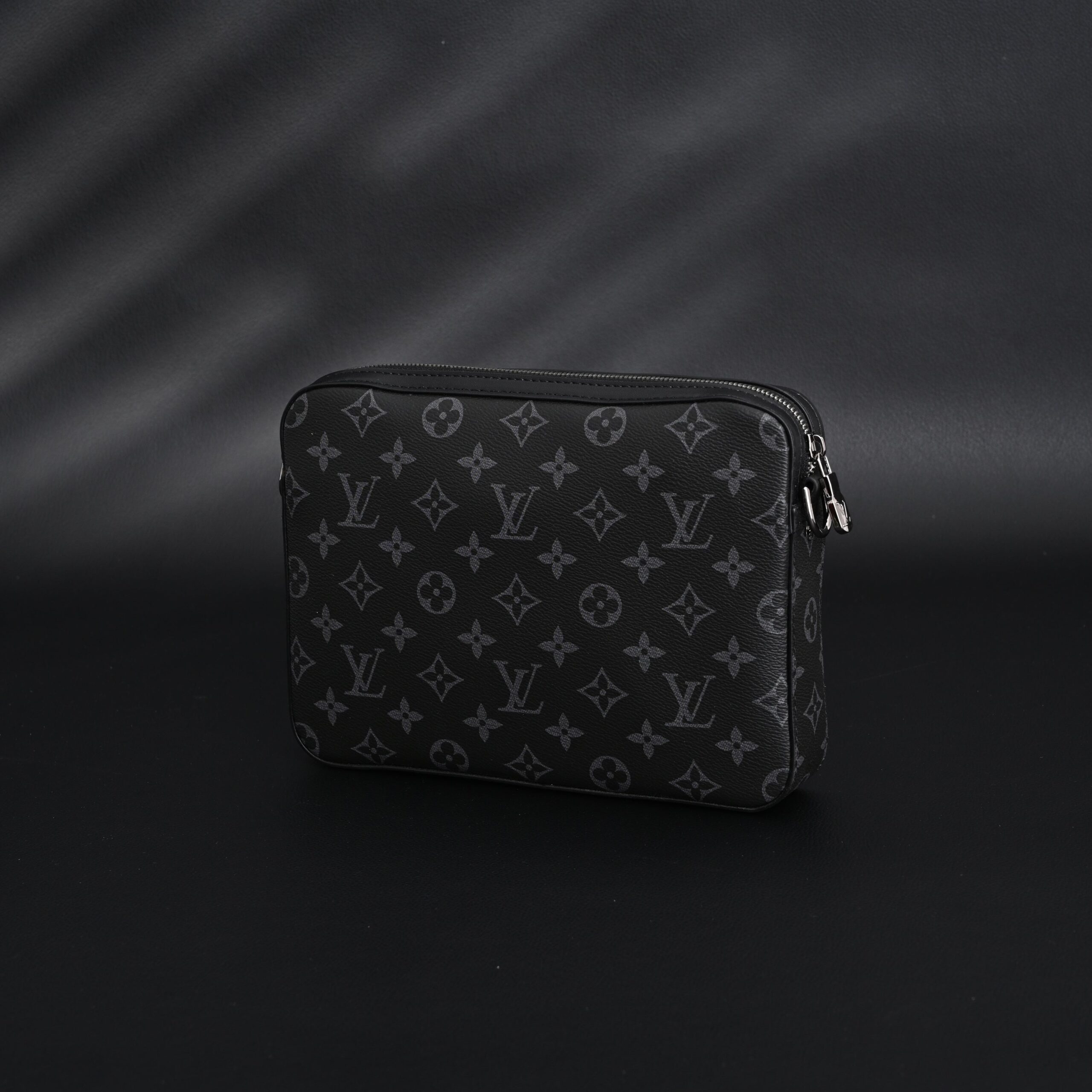 Louis Vuitton Discovery Pochette MM – Monogram Eclipse - Image 5