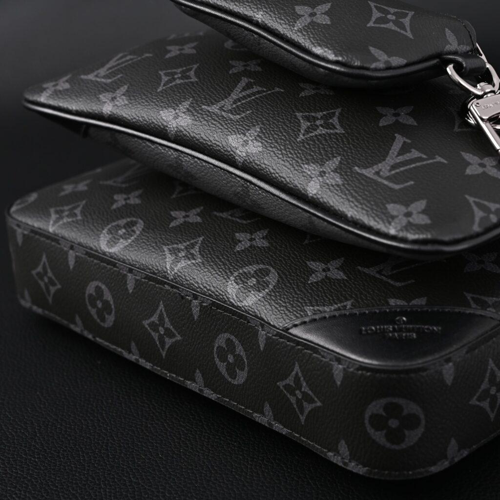 Louis Vuitton Discovery Pochette MM – Monogram Eclipse