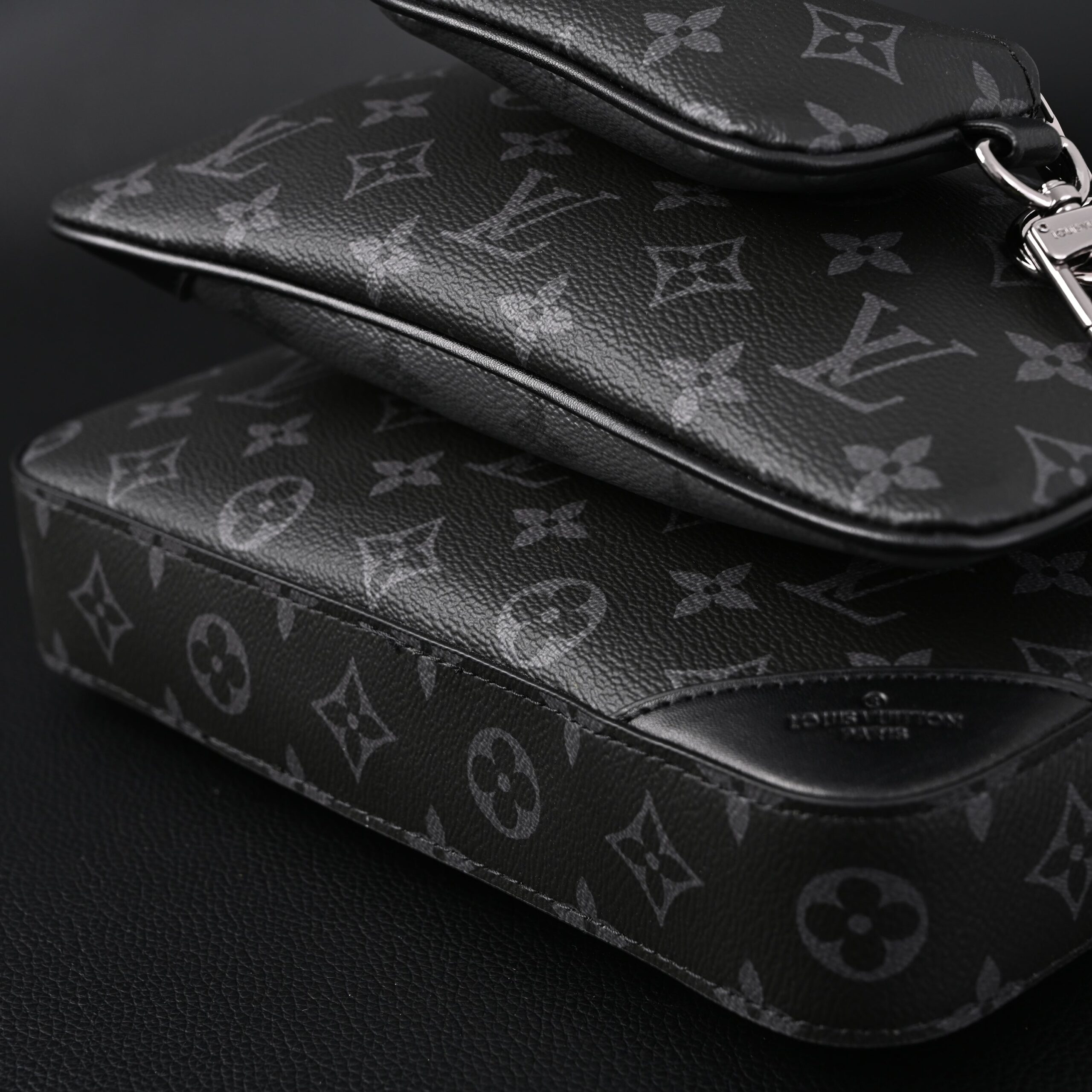 Louis Vuitton Discovery Pochette MM – Monogram Eclipse - Image 8
