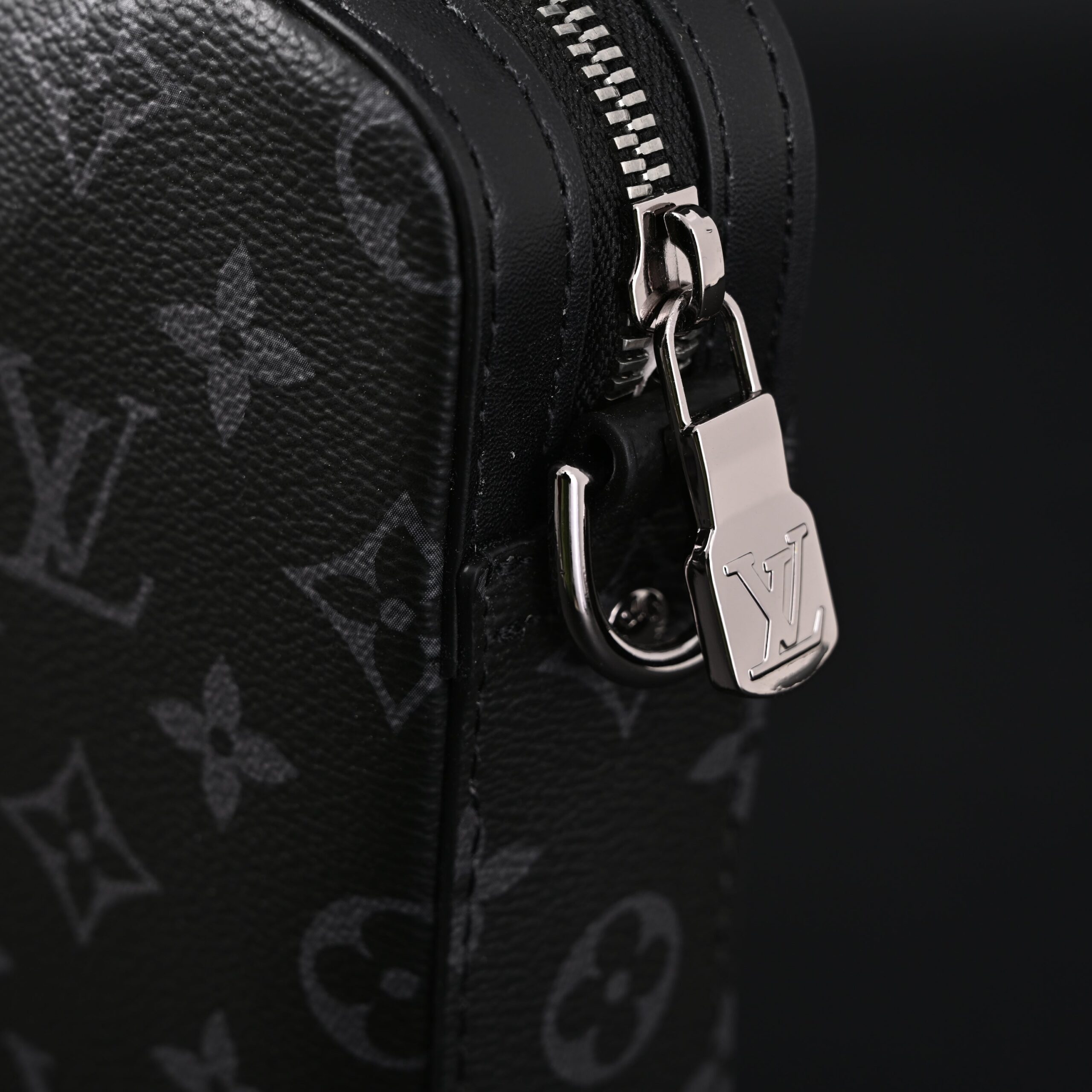 Louis Vuitton Discovery Pochette MM – Monogram Eclipse - Image 10