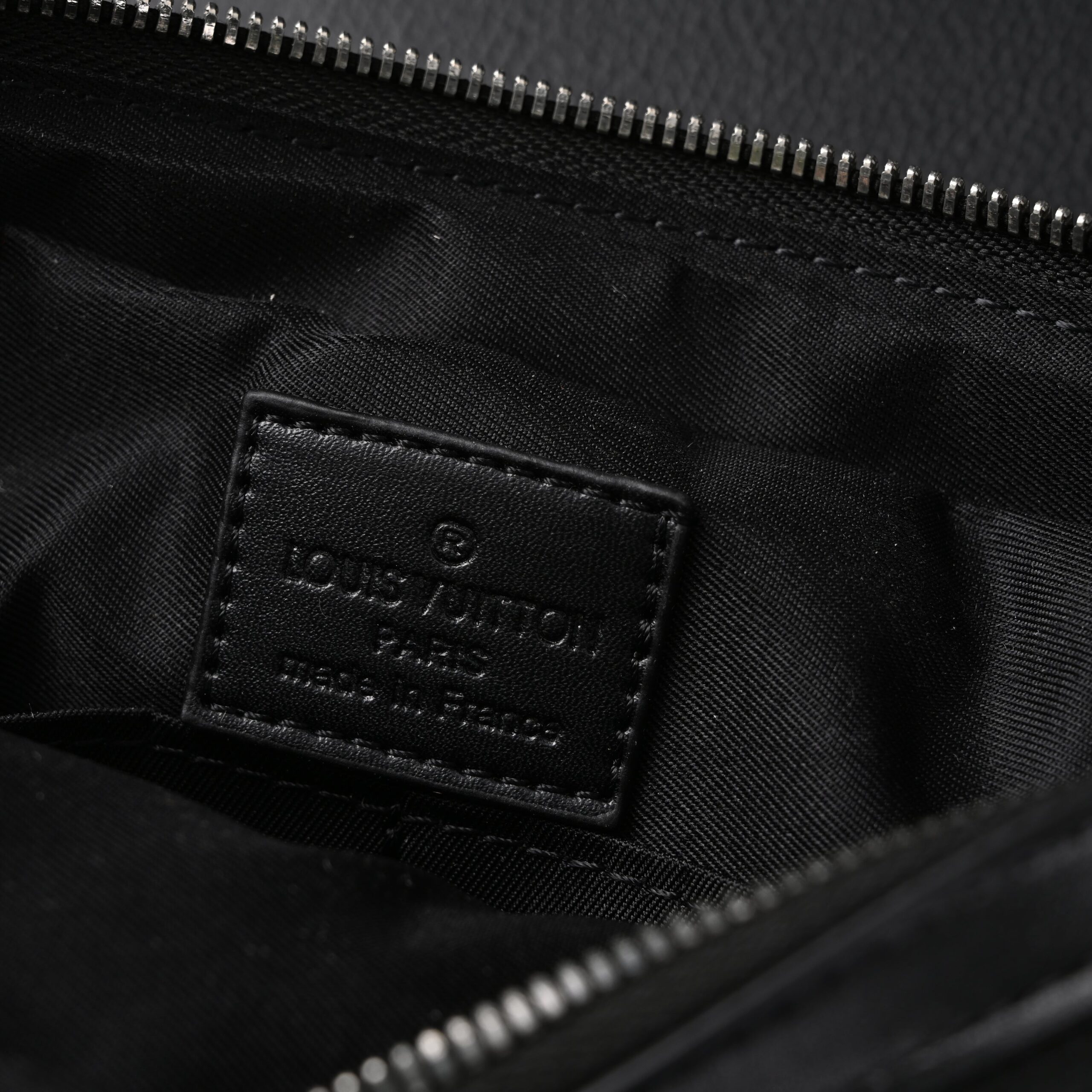 Louis Vuitton Discovery Pochette MM – Monogram Eclipse - Image 18