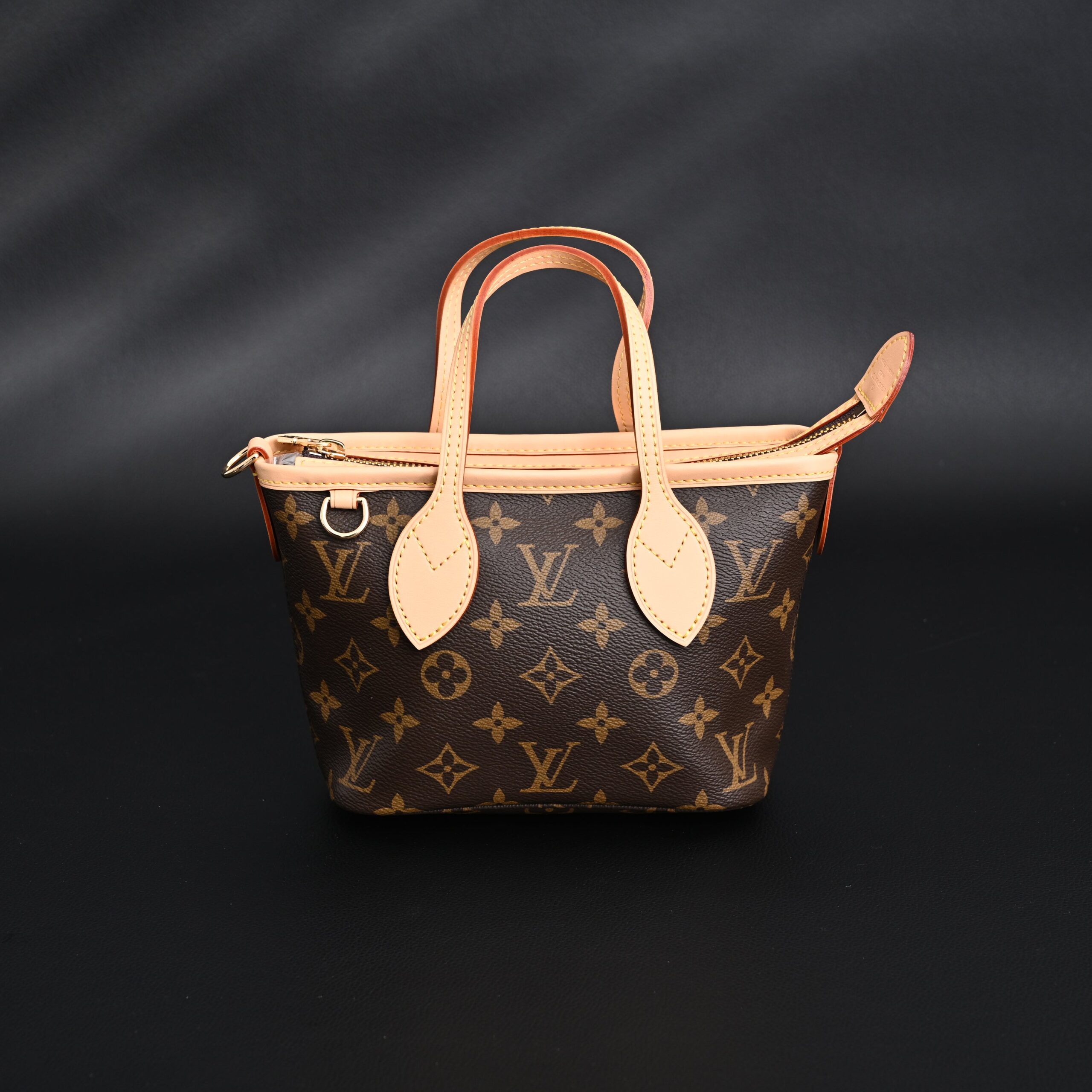 Louis Vuitton NéoNoé BB Bucket Bag – Monogram Canvas with Removable Coin Purse - Image 6