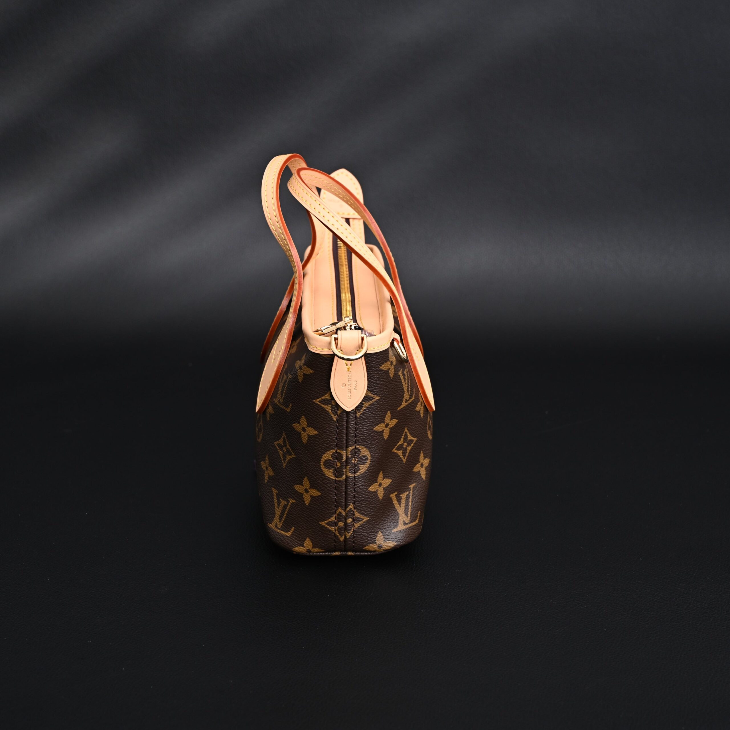 Louis Vuitton NéoNoé BB Bucket Bag – Monogram Canvas with Removable Coin Purse - Image 7