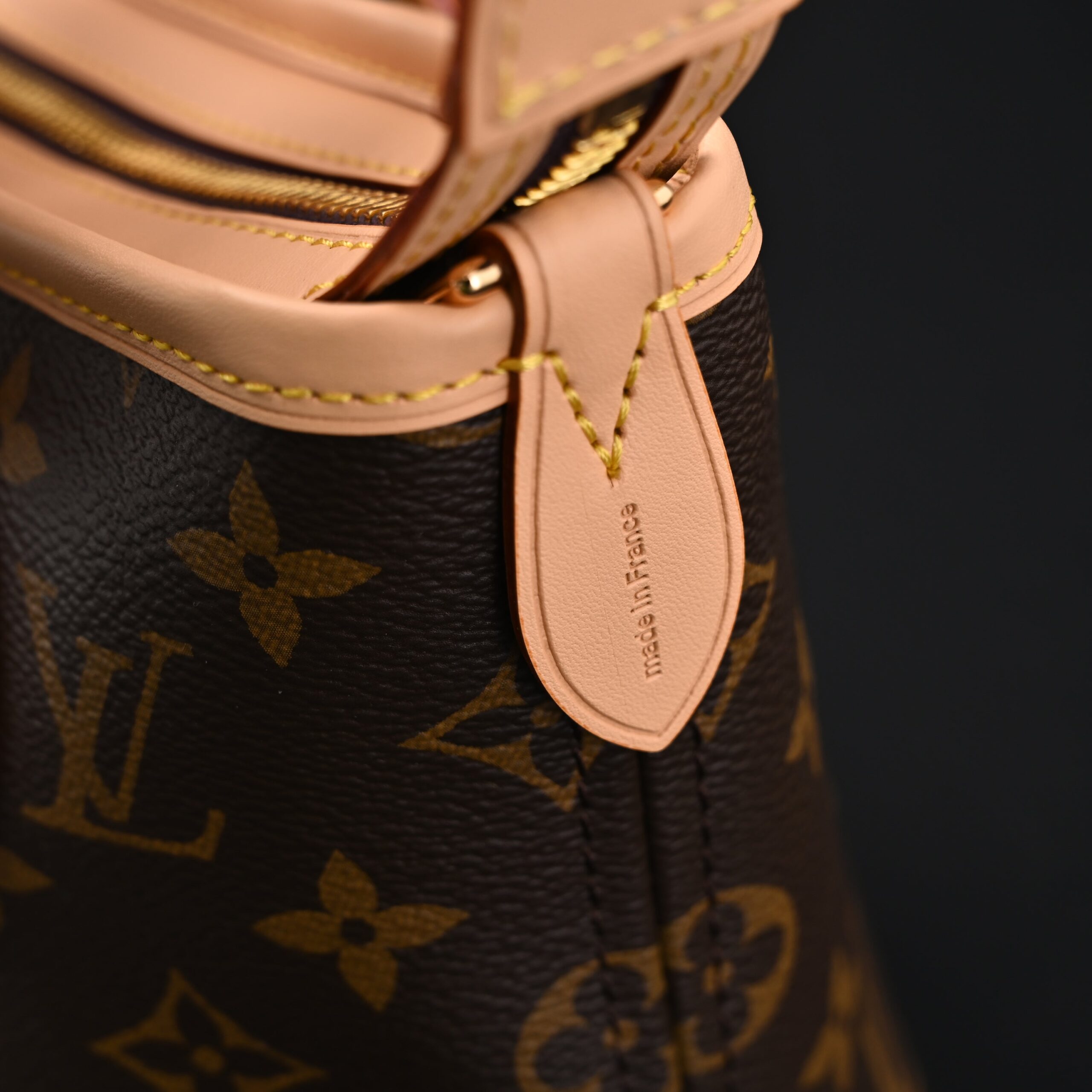 Louis Vuitton NéoNoé BB Bucket Bag – Monogram Canvas with Removable Coin Purse - Image 11