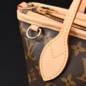 Louis Vuitton NéoNoé BB Bucket Bag – Monogram Canvas with Removable Coin Purse - Image 13