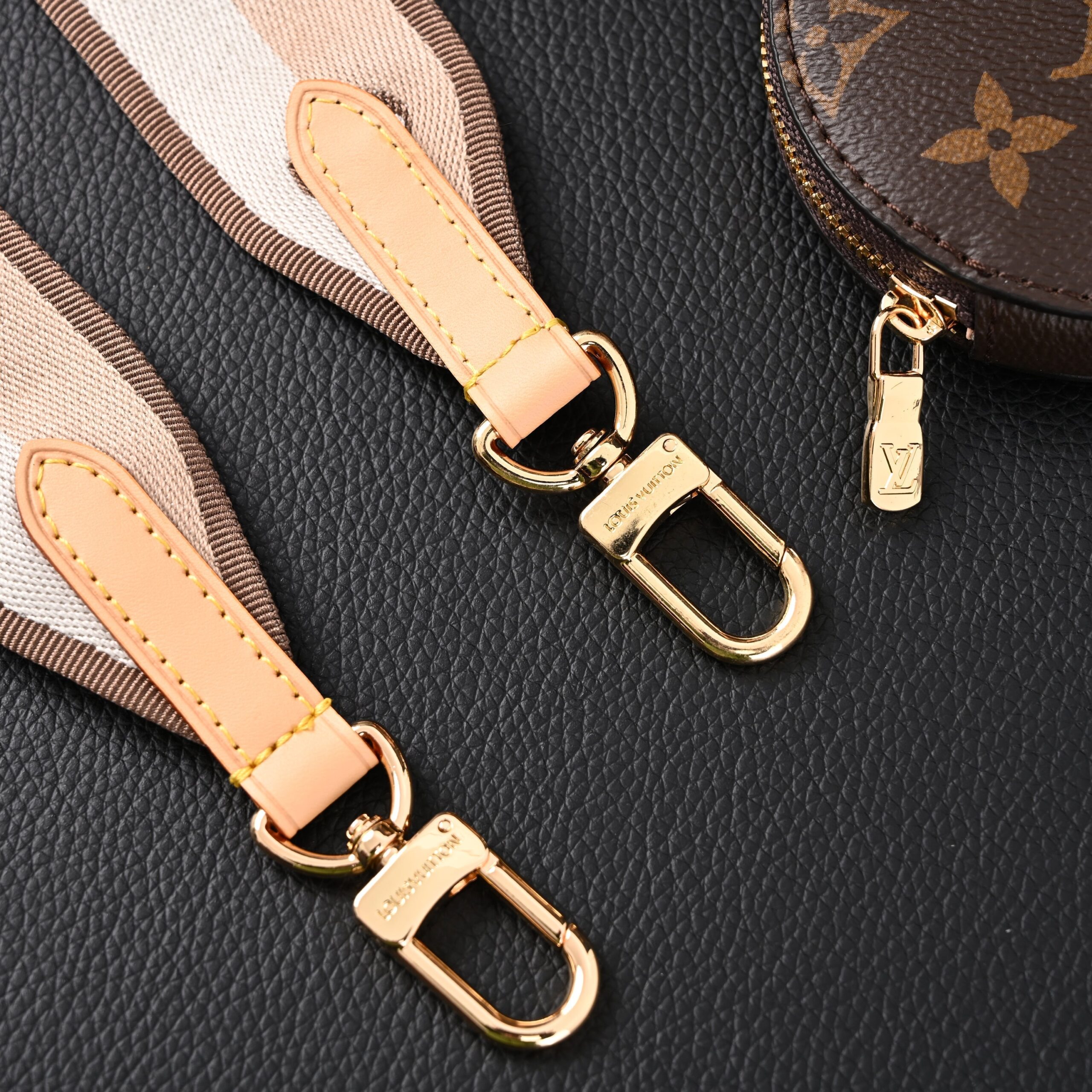 Louis Vuitton NéoNoé BB Bucket Bag – Monogram Canvas with Removable Coin Purse - Image 16