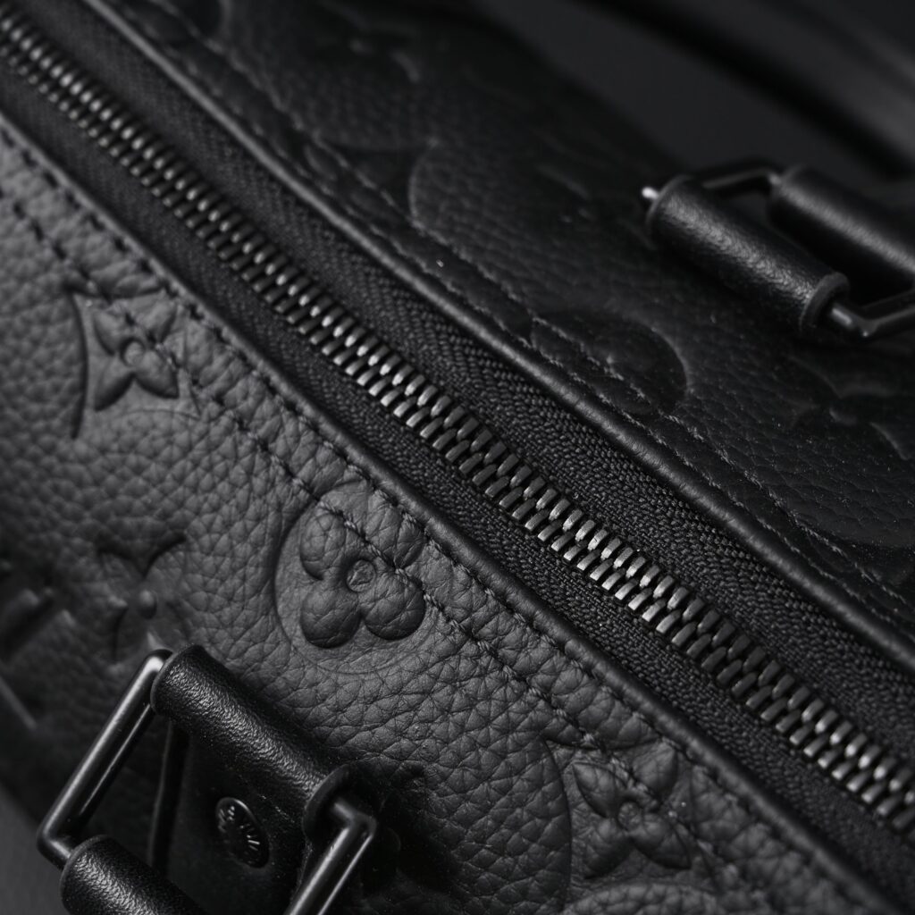 Louis Vuitton Keepall Bandoulière 50 – Monogram Shadow Black Leather