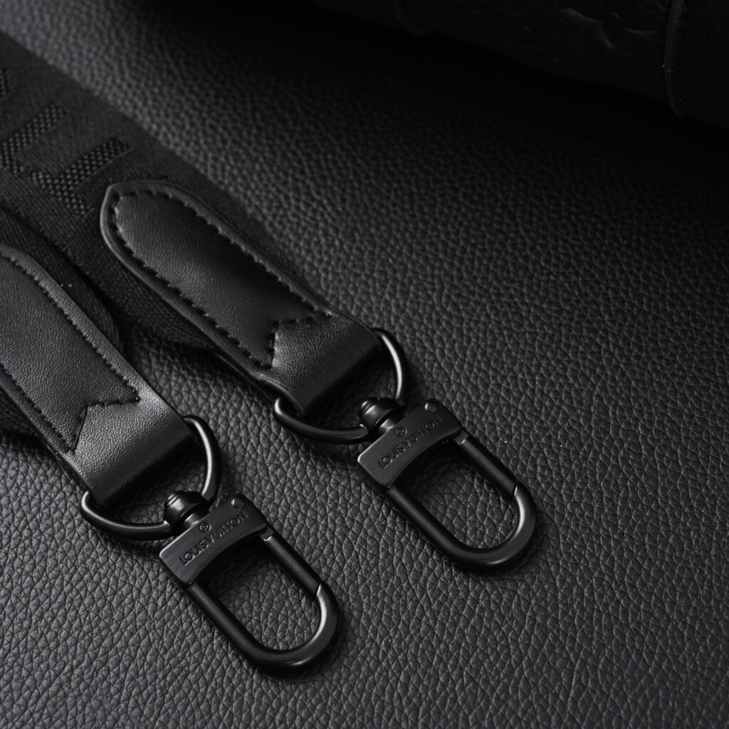 Louis Vuitton Keepall Bandoulière 50 – Monogram Shadow Black Leather