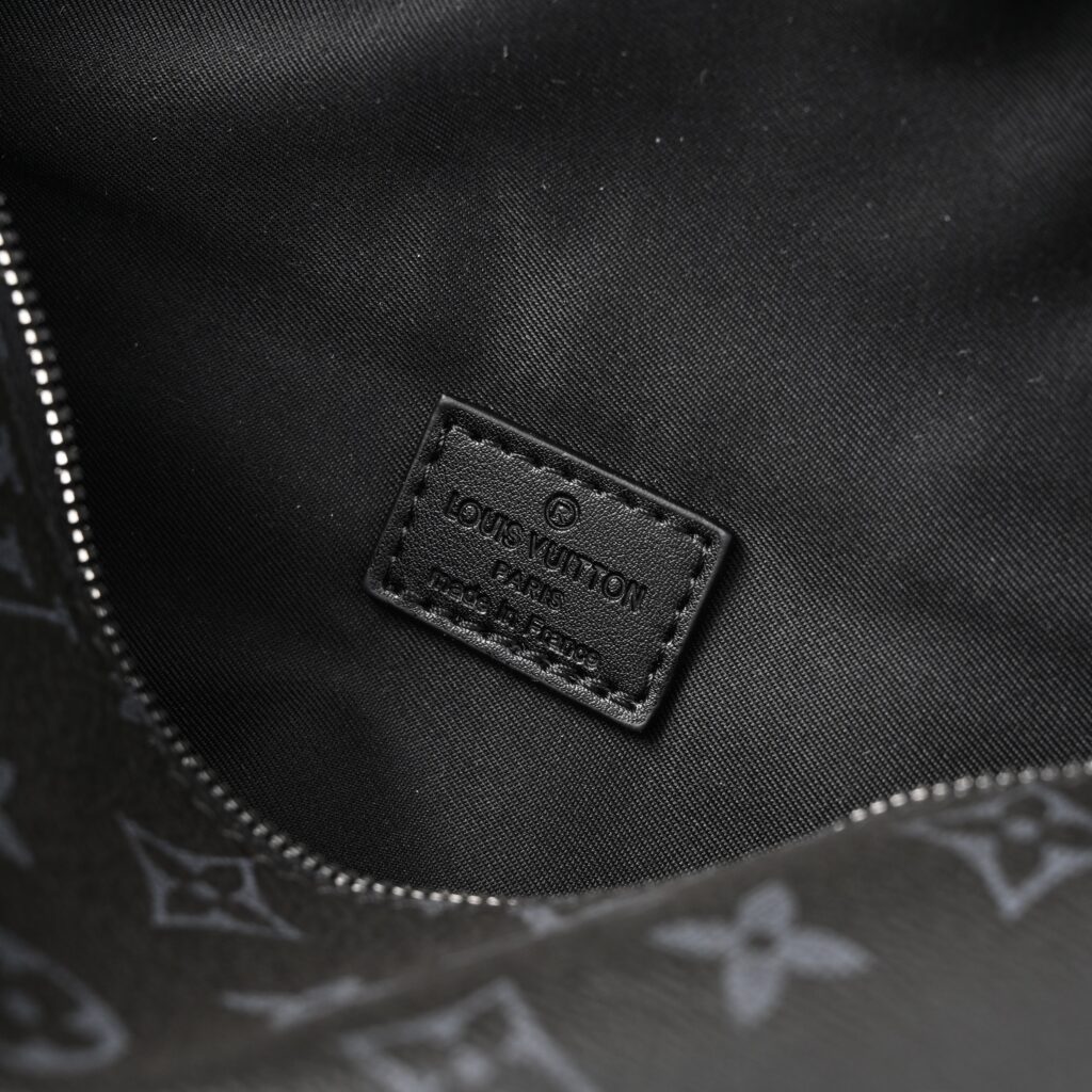Louis Vuitton Discovery Bumbag – Monogram Eclipse