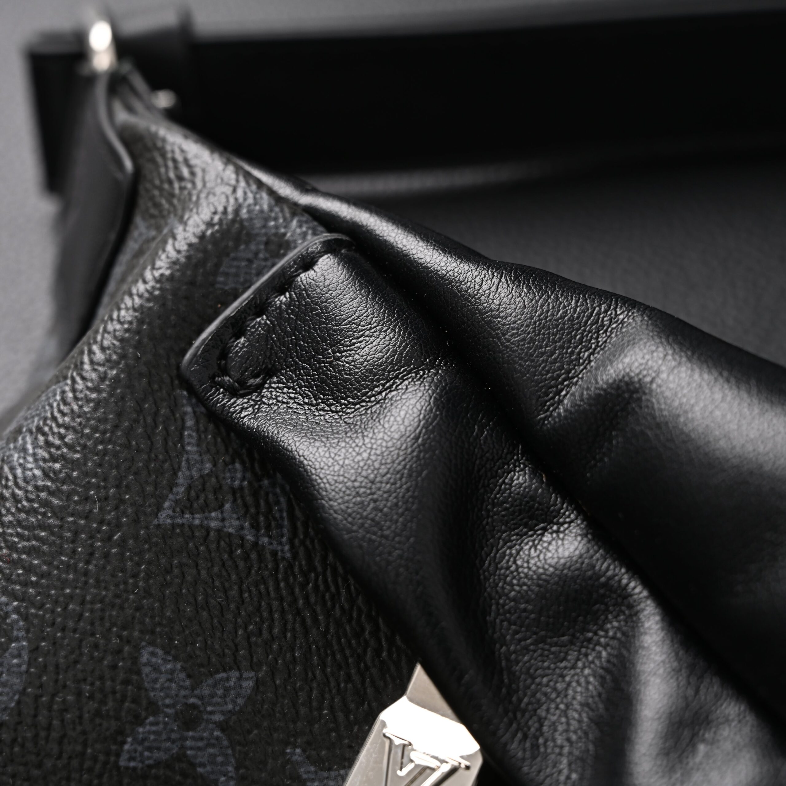 Louis Vuitton Discovery Bumbag – Monogram Eclipse - Image 17