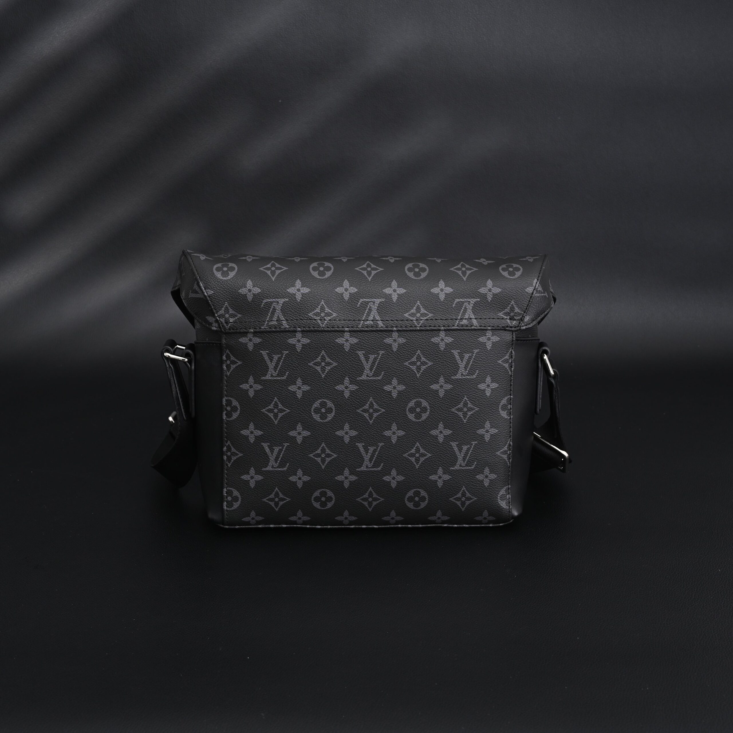 Louis Vuitton Messenger Bag – Monogram Eclipse Canvas - Image 5