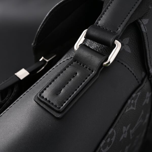 Louis Vuitton Messenger Bag – Monogram Eclipse Canvas