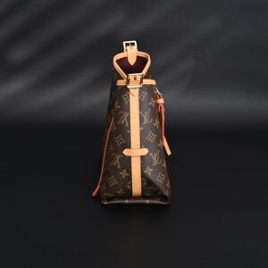 Louis Vuitton NéoNoé Bucket Bag – Monogram Canvas with Bordeaux Interior - Image 4
