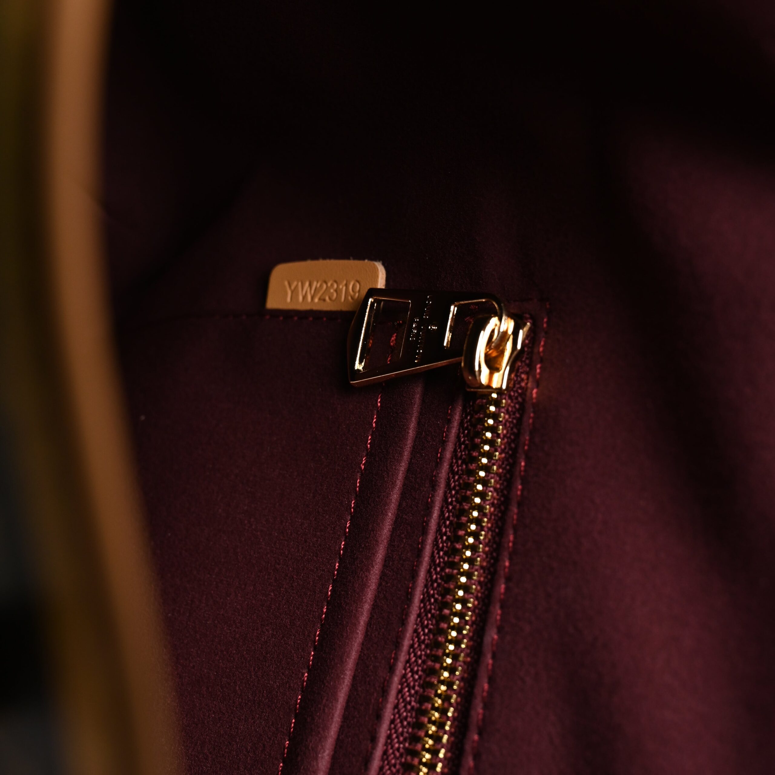 Louis Vuitton NéoNoé Bucket Bag – Monogram Canvas with Bordeaux Interior - Image 17