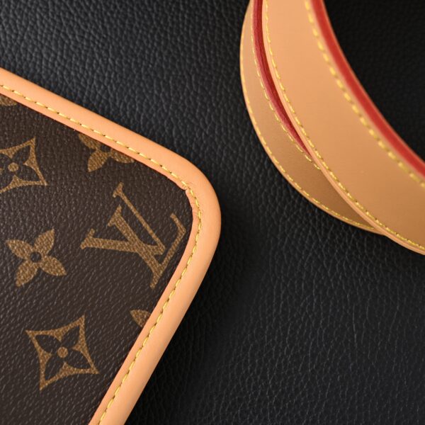 Louis Vuitton NéoNoé Bucket Bag – Monogram Canvas with Bordeaux Interior