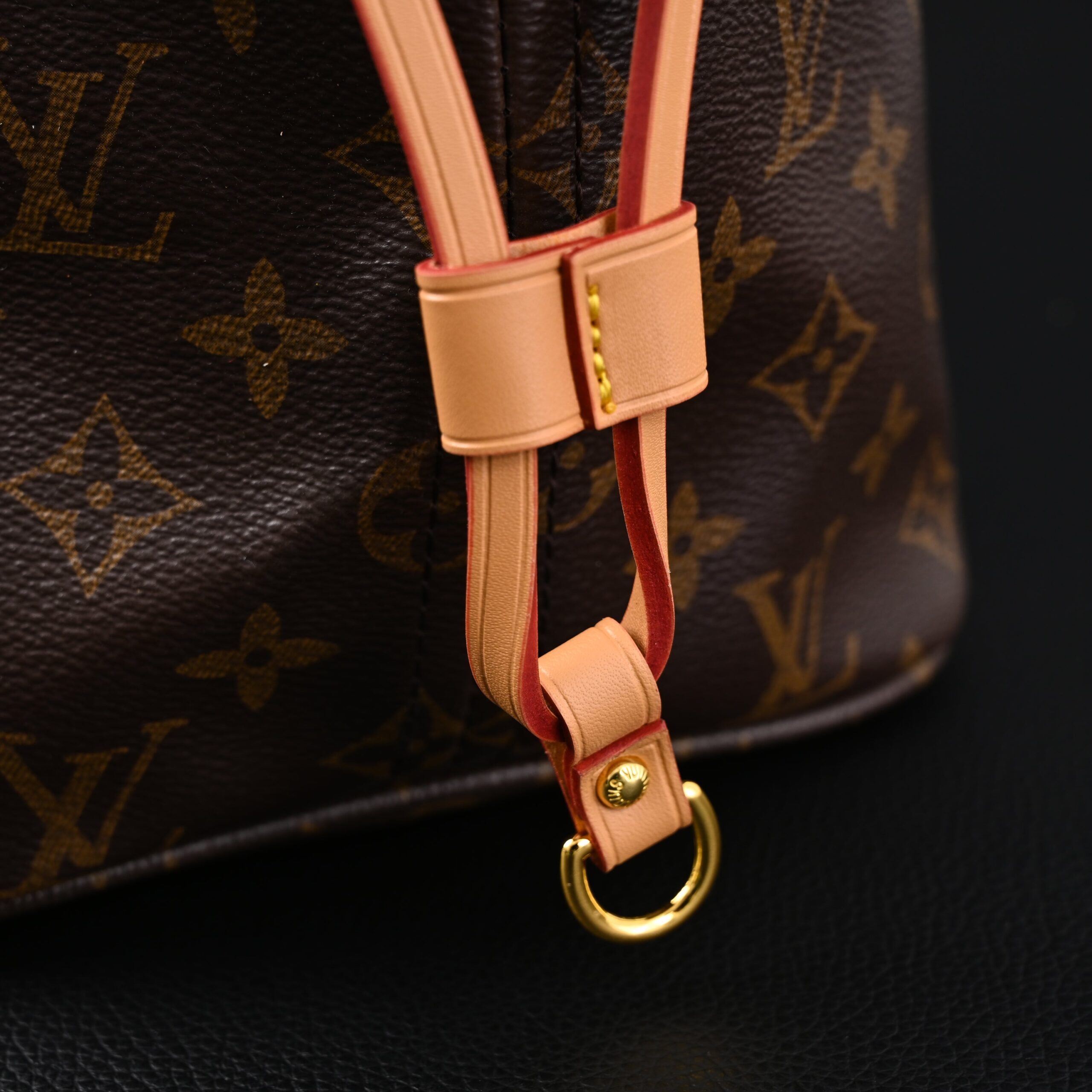 Louis Vuitton Neverfull MM Tote Bag – Monogram Canvas with Red Interior - Image 9