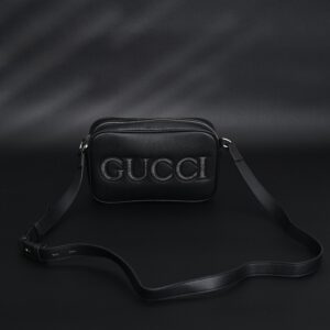 Gucci Black Leather Embossed Logo Belt Bag - Image 3
