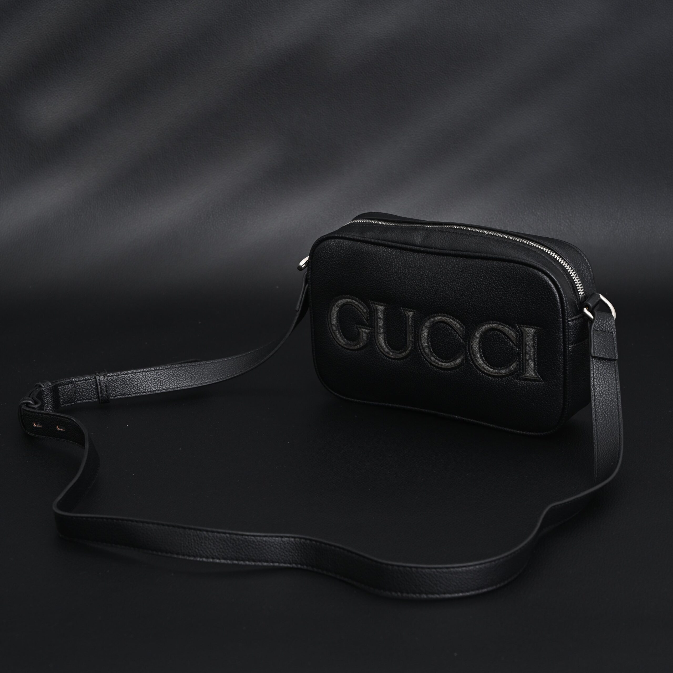 Gucci Black Leather Embossed Logo Belt Bag - Image 7