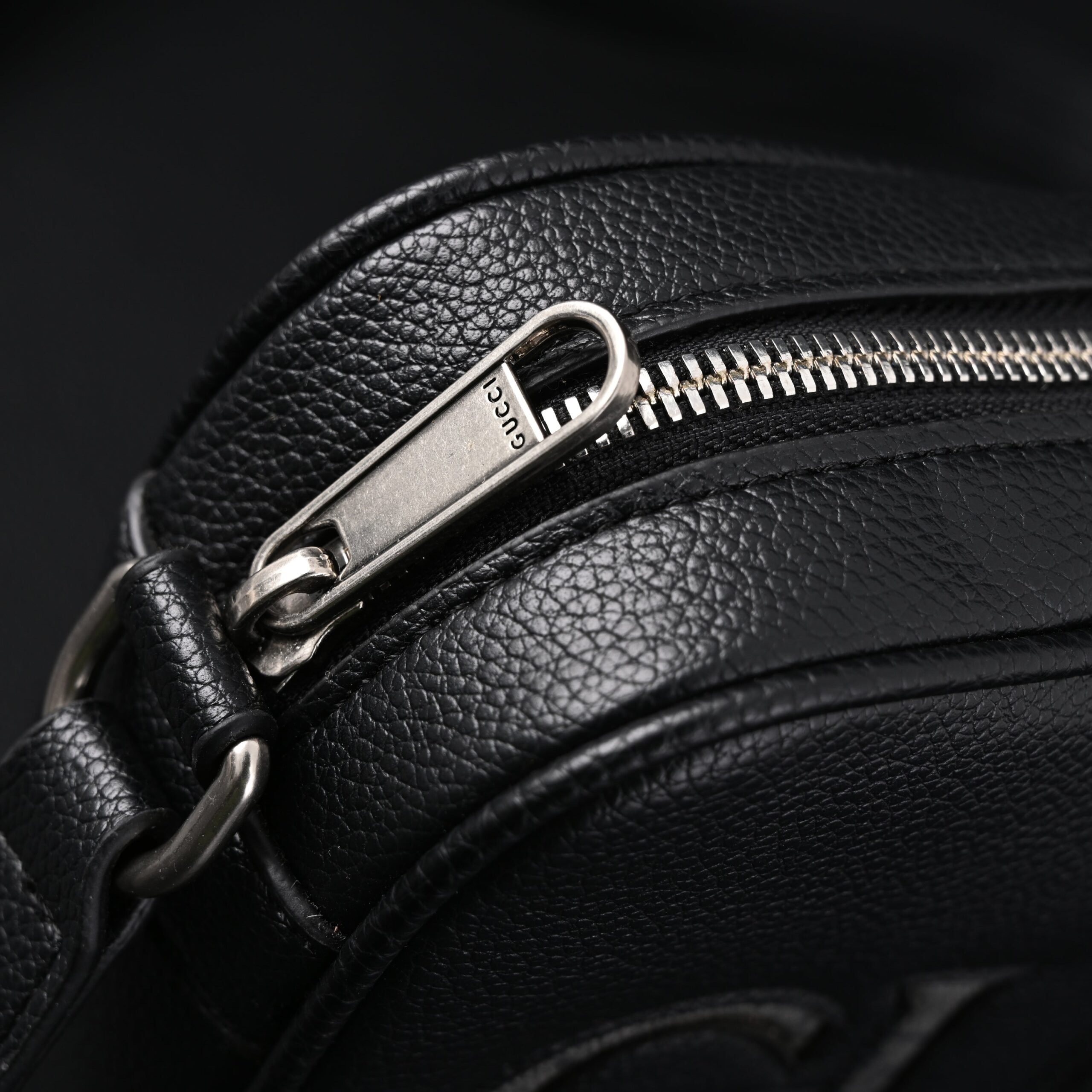 Gucci Black Leather Embossed Logo Belt Bag - Image 12