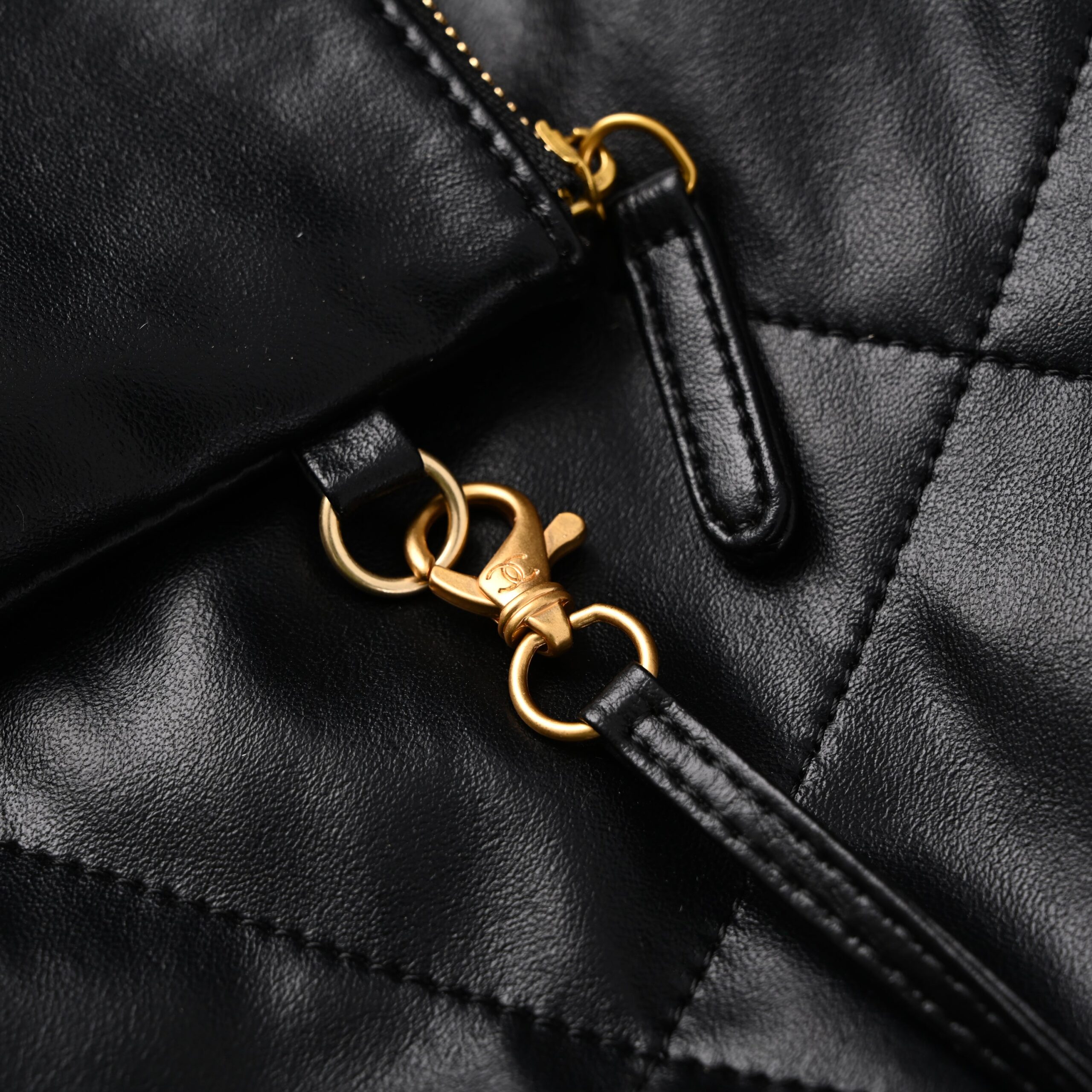 Chanel 19 Flap Bag – Black Quilted Lambskin with Gold & Ruthenium Hardware - Image 21