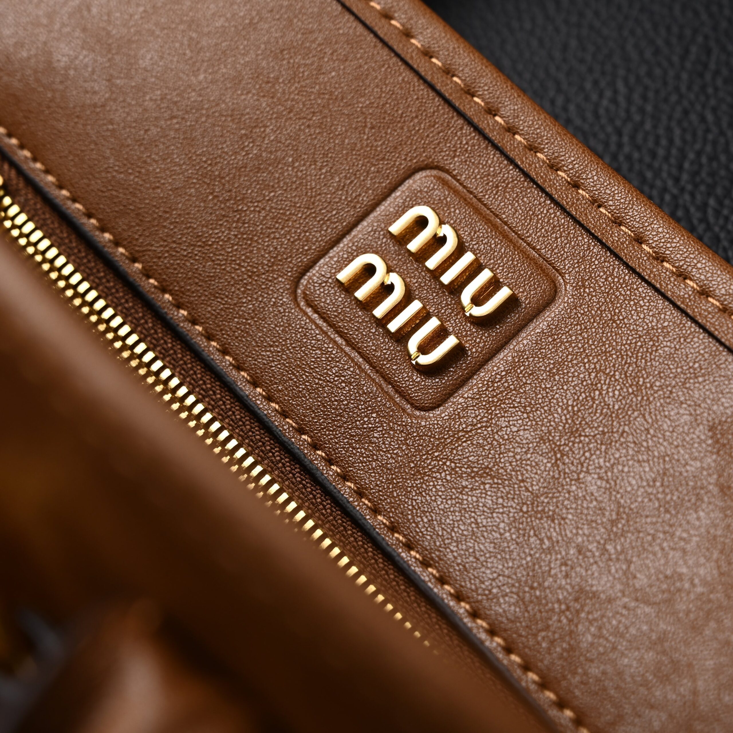 Miu Miu Leather Tote Bag – Elegant Caramel Brown - Image 9