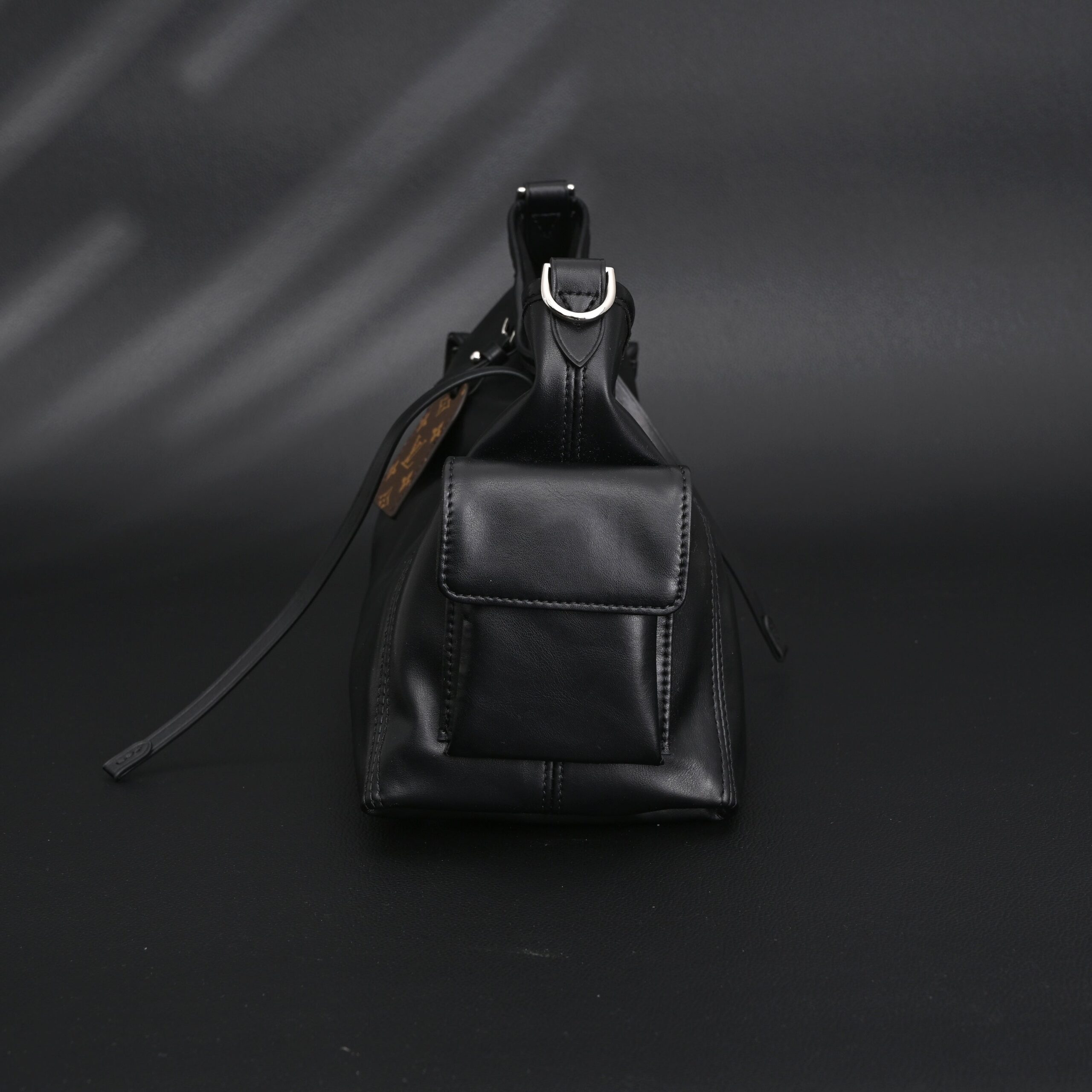 Louis Vuitton Montaigne Black Mahina Leather Shoulder Bag - Image 6