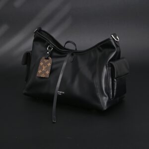 Louis Vuitton Montaigne Black Mahina Leather Shoulder Bag - Image 7