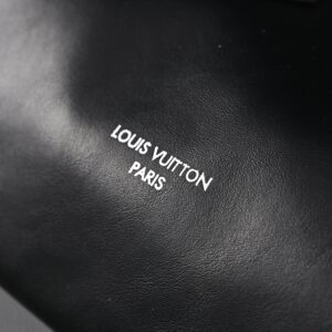 Louis Vuitton Montaigne Black Mahina Leather Shoulder Bag - Image 10