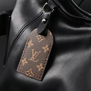 Louis Vuitton Montaigne Black Mahina Leather Shoulder Bag - Image 11