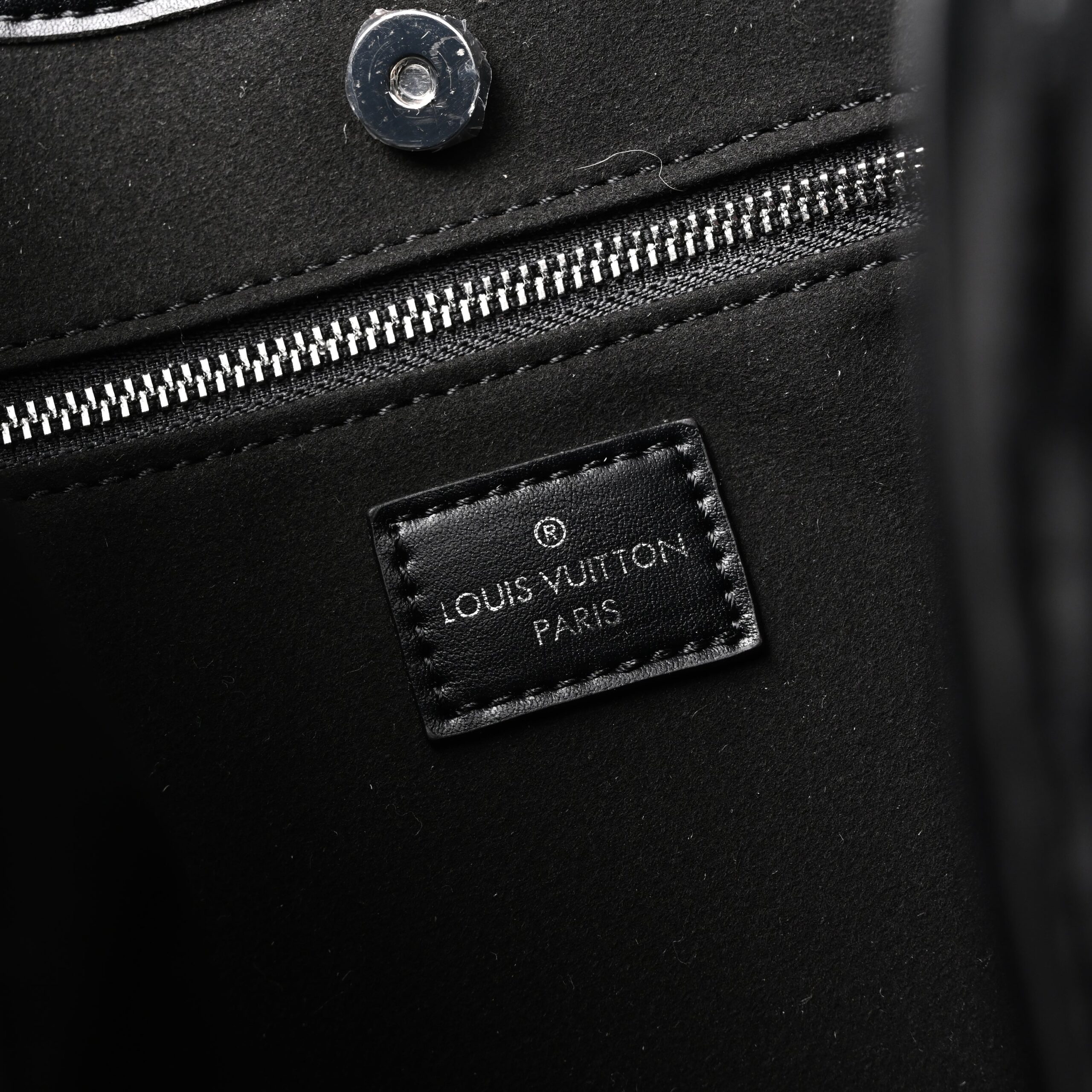 Louis Vuitton Montaigne Black Mahina Leather Shoulder Bag - Image 18