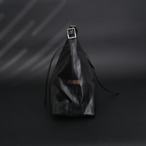 Louis Vuitton Black Mahina Leather Hobo Shoulder Bag - Image 4