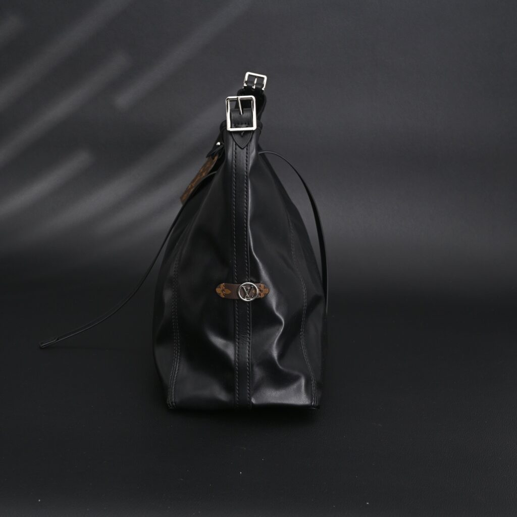 Louis Vuitton Black Mahina Leather Hobo Shoulder Bag