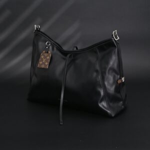 Louis Vuitton Black Mahina Leather Hobo Shoulder Bag - Image 7