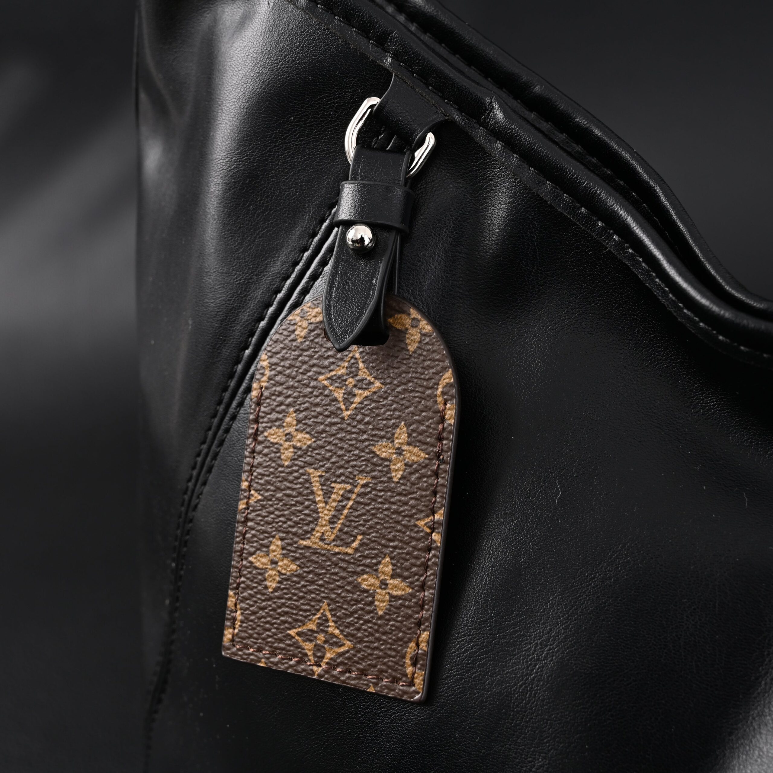 Louis Vuitton Black Mahina Leather Hobo Shoulder Bag - Image 12