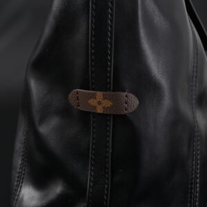 Louis Vuitton Black Mahina Leather Hobo Shoulder Bag - Image 13