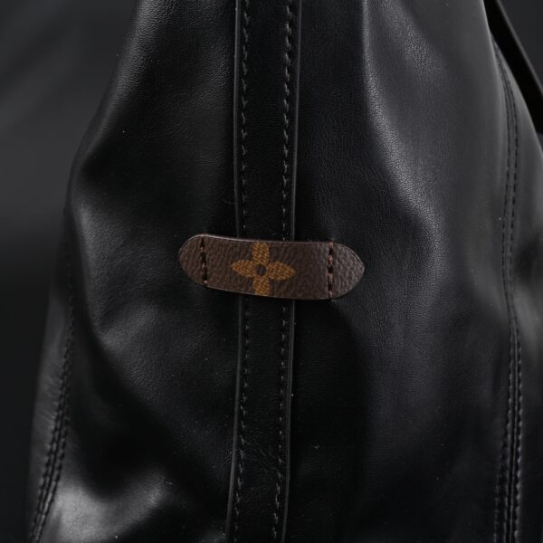 Louis Vuitton Black Mahina Leather Hobo Shoulder Bag