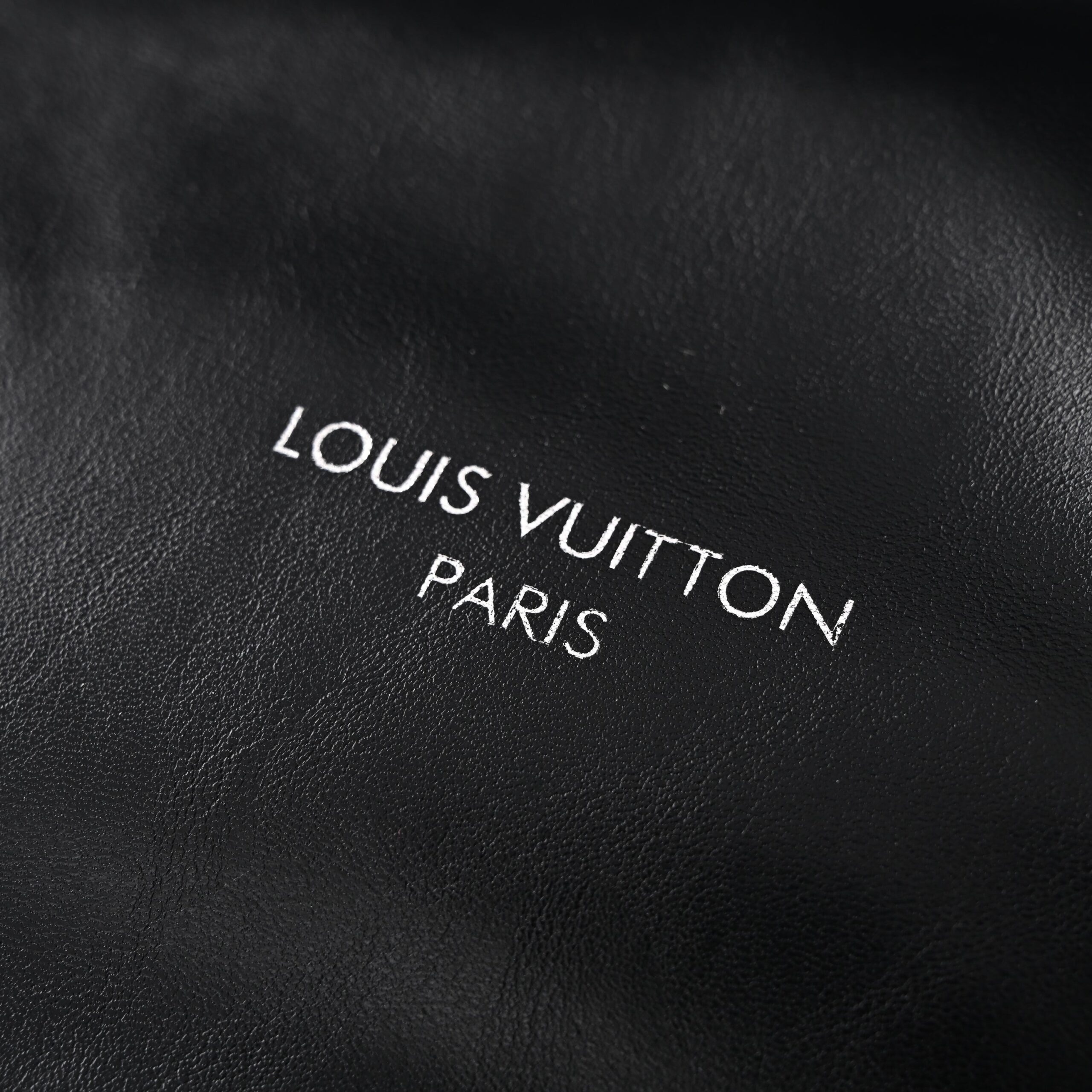 Louis Vuitton Black Mahina Leather Hobo Shoulder Bag - Image 15