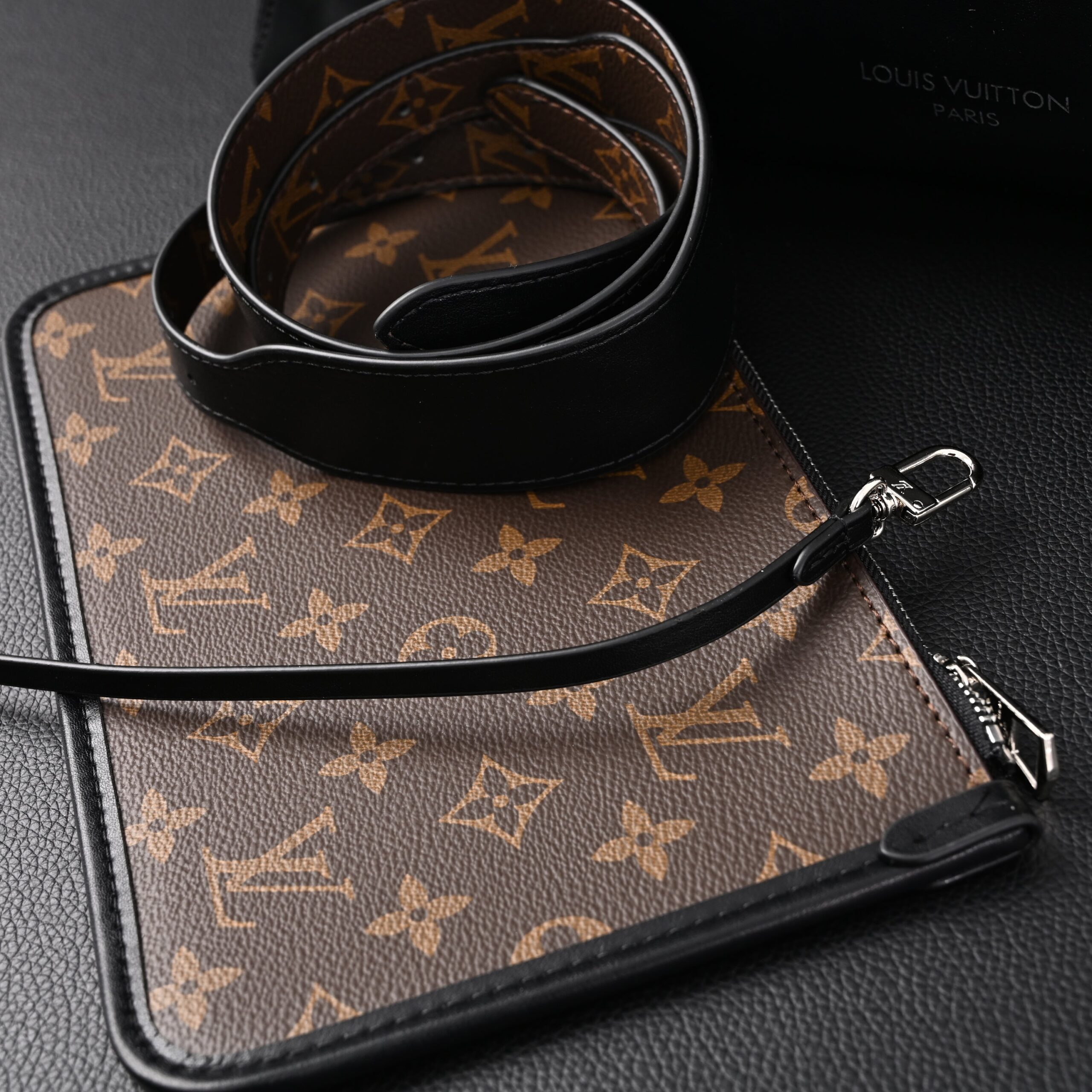 Louis Vuitton Black Mahina Leather Hobo Shoulder Bag - Image 17