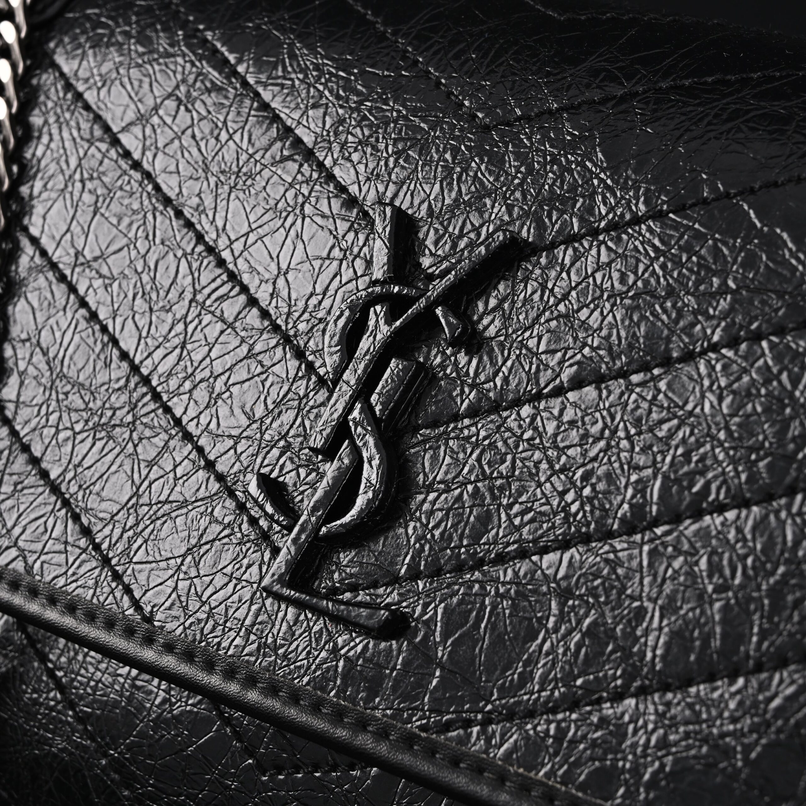 Saint Laurent Niki Medium Black Crinkled Leather Shoulder Bag - Image 9