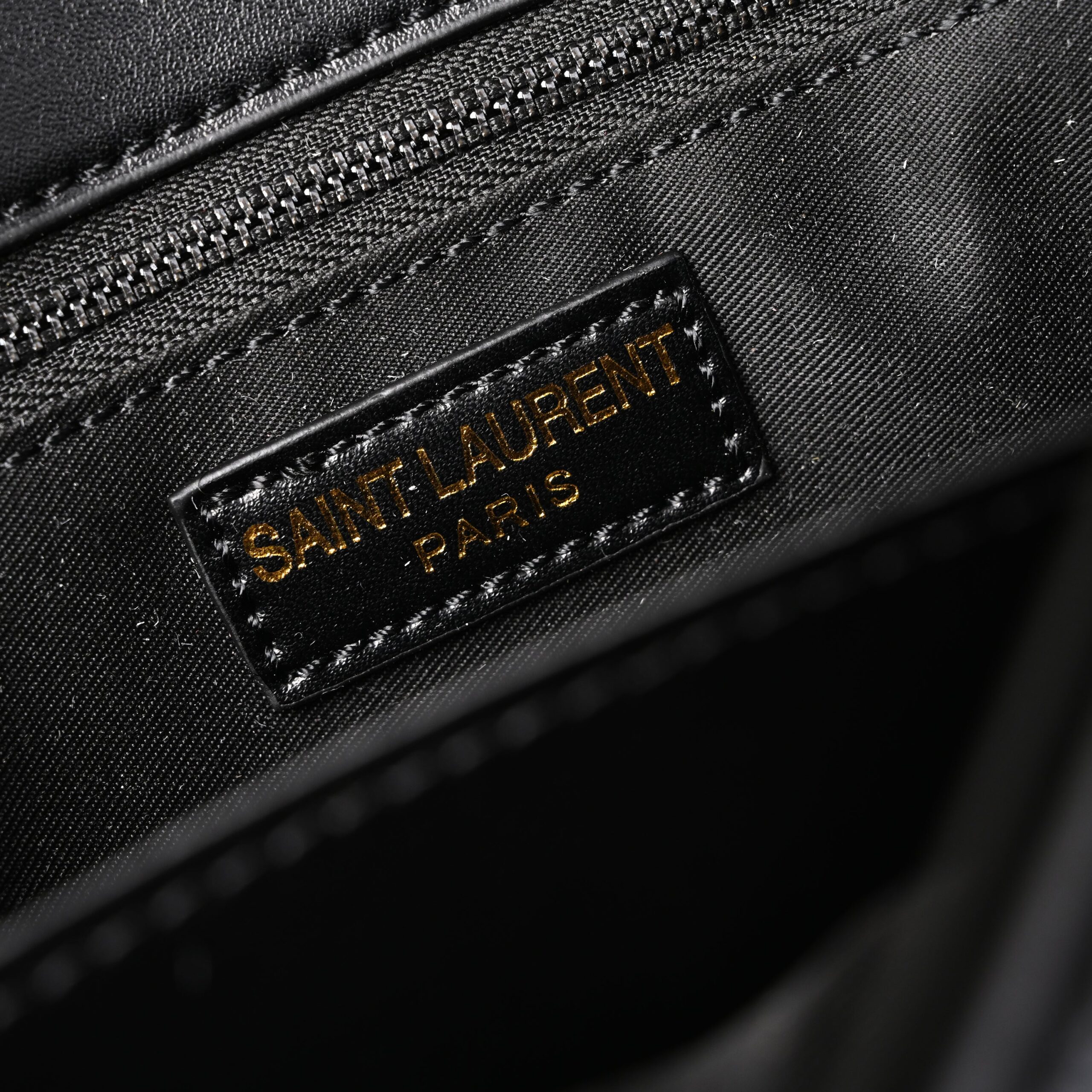 Saint Laurent Niki Medium Black Crinkled Leather Shoulder Bag - Image 18