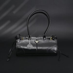 Prada Cleo Black Patent Leather Shoulder Bag with Gold Hardware - Image 3